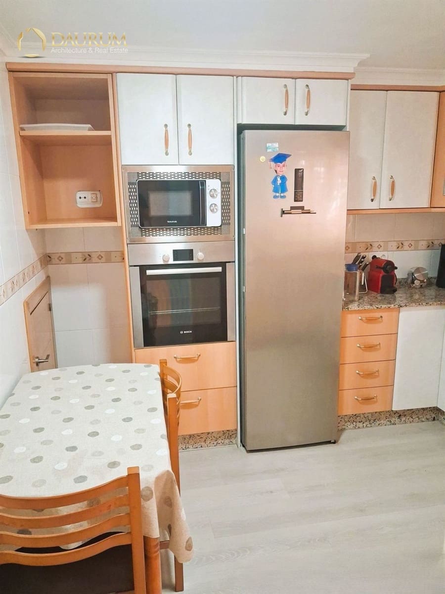6 Zimmer Haus zu verkaufen in Alicante / Alacant Stadt mit Garage - 460.000 € (Ref: 9646092)