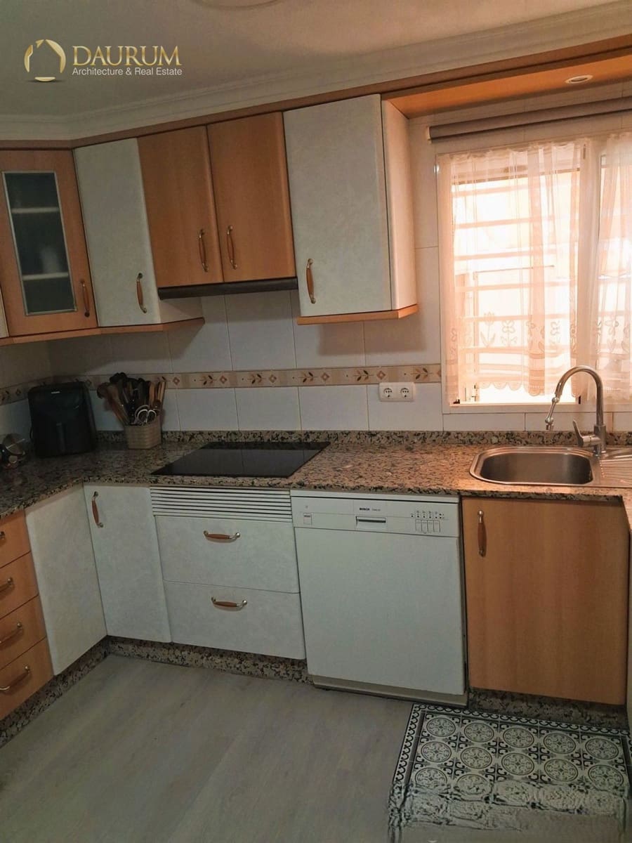 6 Zimmer Haus zu verkaufen in Alicante / Alacant Stadt mit Garage - 460.000 € (Ref: 9646092)