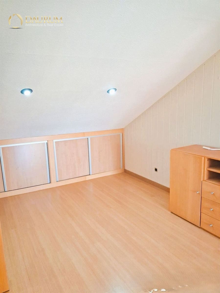 6 Zimmer Haus zu verkaufen in Alicante / Alacant Stadt mit Garage - 460.000 € (Ref: 9646092)