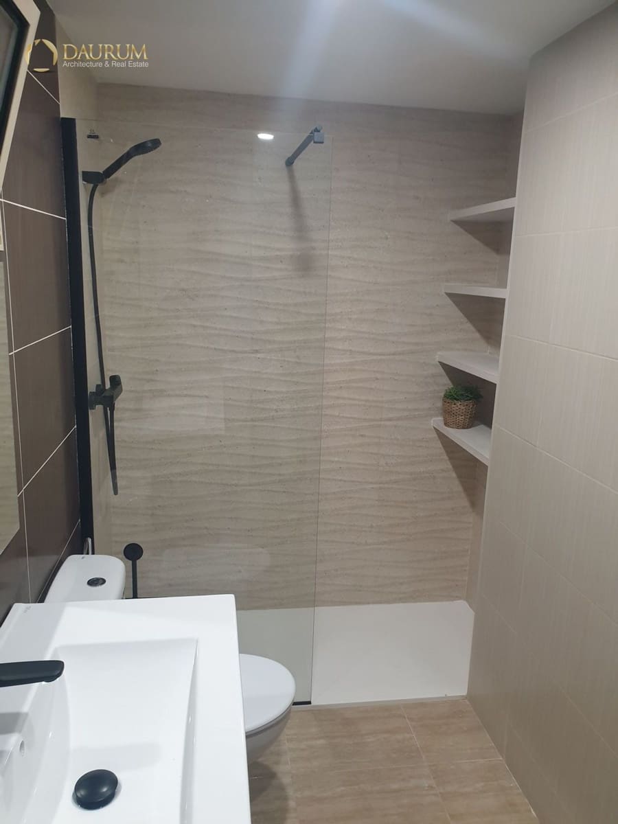 2 makuuhuone Asunto myytävänä paikassa Benidorm mukana uima-altaan 
autotalli - 225 000 € (Ref: 9656608)