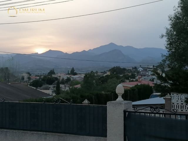 4 makuuhuone Huvila myytävänä paikassa Busot mukana 
autotalli - 295 000 € (Ref: 9656856)