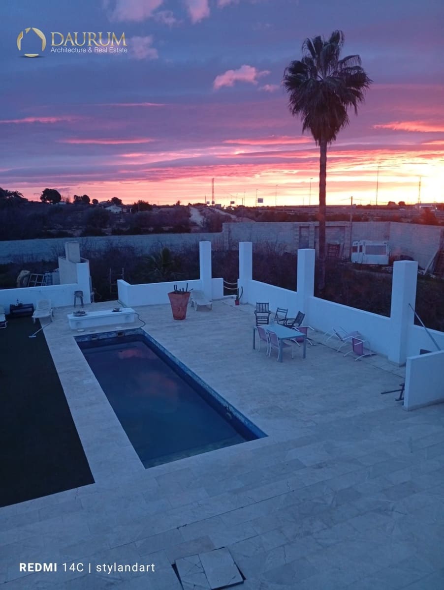 4 quarto Moradia para venda em Crevillente / Crevillent com piscina garagem - 360 000 € (Ref: 9656857)