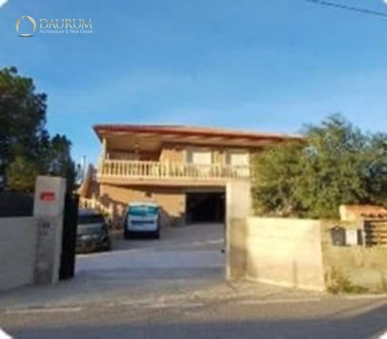 5 bedroom Villa for sale in Ciudad de Asís, Alicante / Alacant city with garage - € 500,000 (Ref: 9656858)
