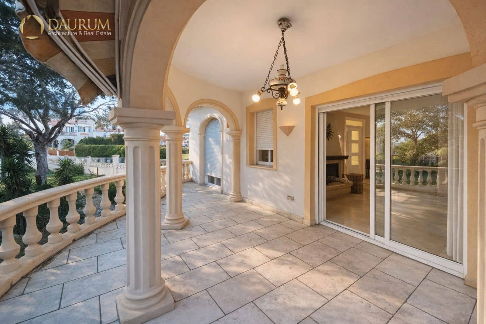 4 makuuhuone Huvila myytävänä paikassa Barranco Hondo mukana uima-altaan 
autotalli - 550 000 € (Ref: 9665261)