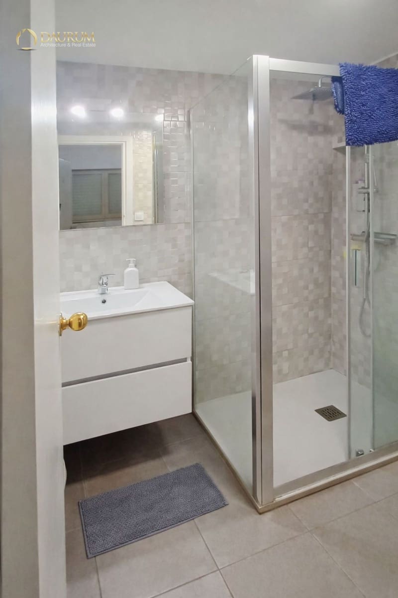 3 makuuhuone Asunto myytävänä paikassa Alicante kaupunki - 189 000 € (Ref: 9669072)