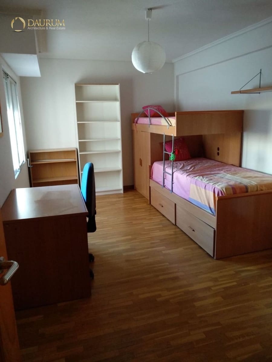 3 Zimmer Wohnung zu verkaufen in Elche / Elx mit Garage - 130.000 € (Ref: 9674803)