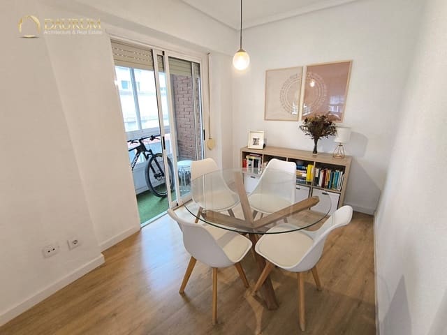 Piso de 2 habitaciones en Mercado, Alicante / Alacant ciudad en venta - 250.000 € (Ref: 9675930)