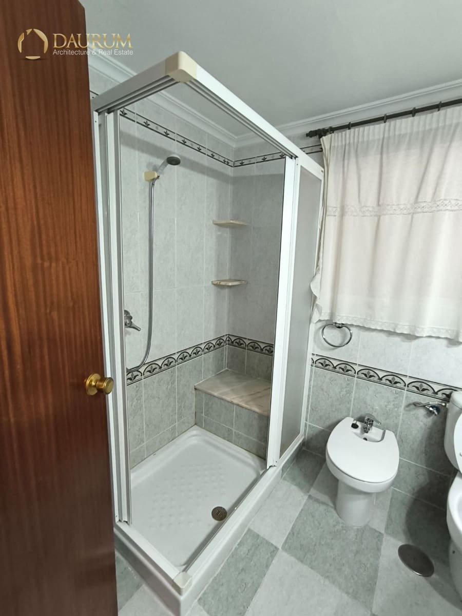 Piso de 3 habitaciones en Alicante / Alacant ciudad en venta con garaje - 186.000 € (Ref: 9675931)