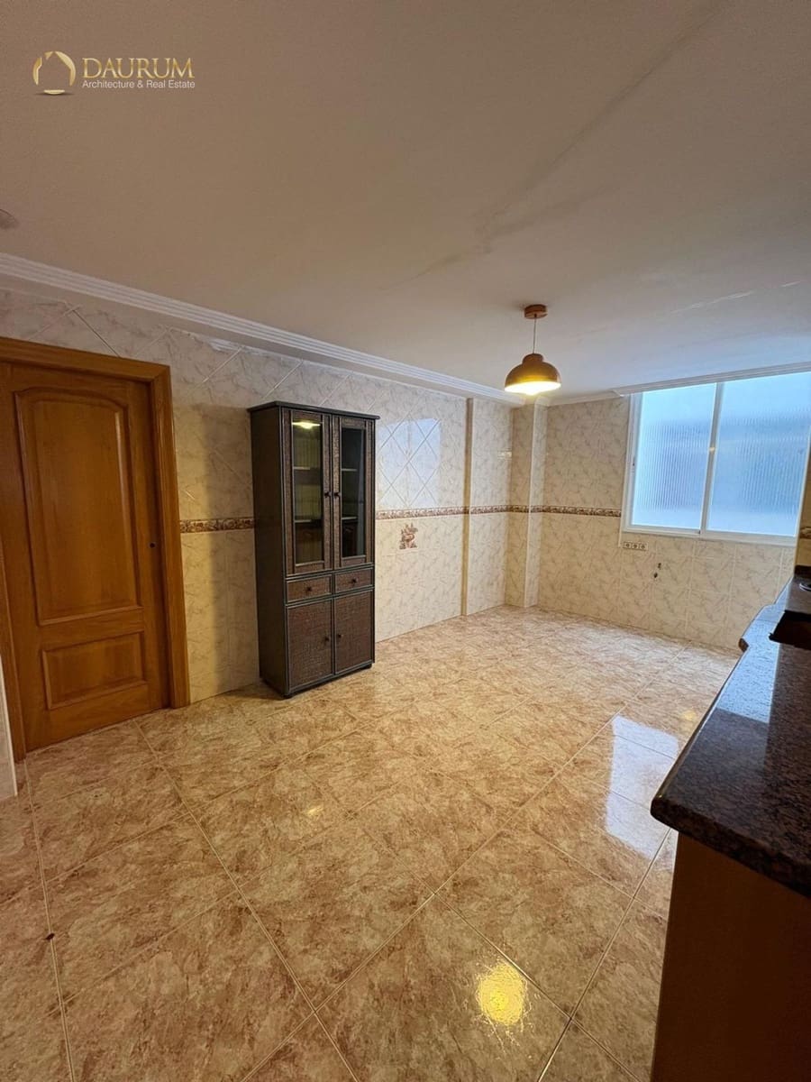 3 slaapkamer Flat te koop in Elche / Elx - € 145.000 (Ref: 9679323)