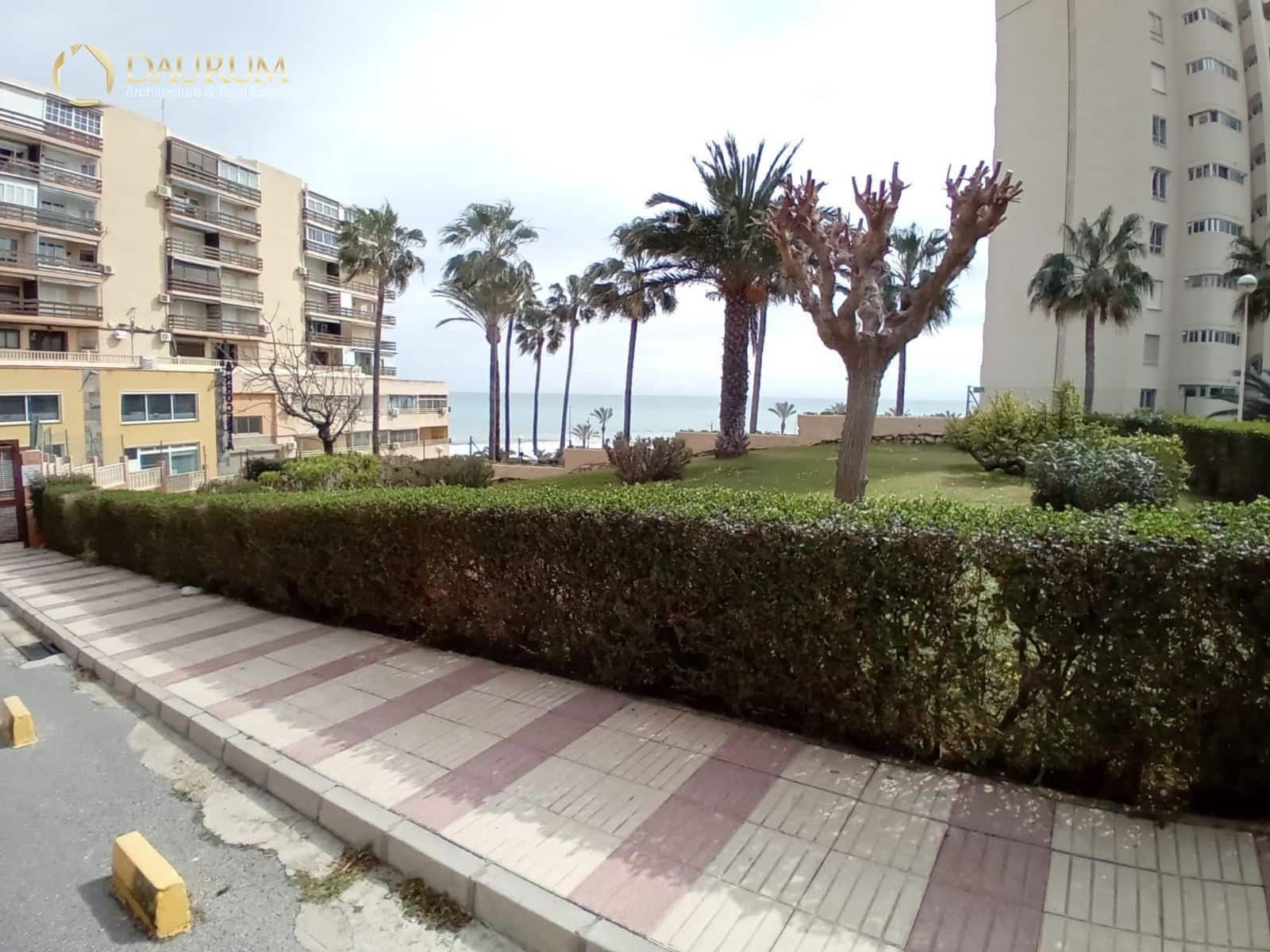 Flat for sale in Playa de Muchavista with pool - € 199,000 (Ref: 9685768)