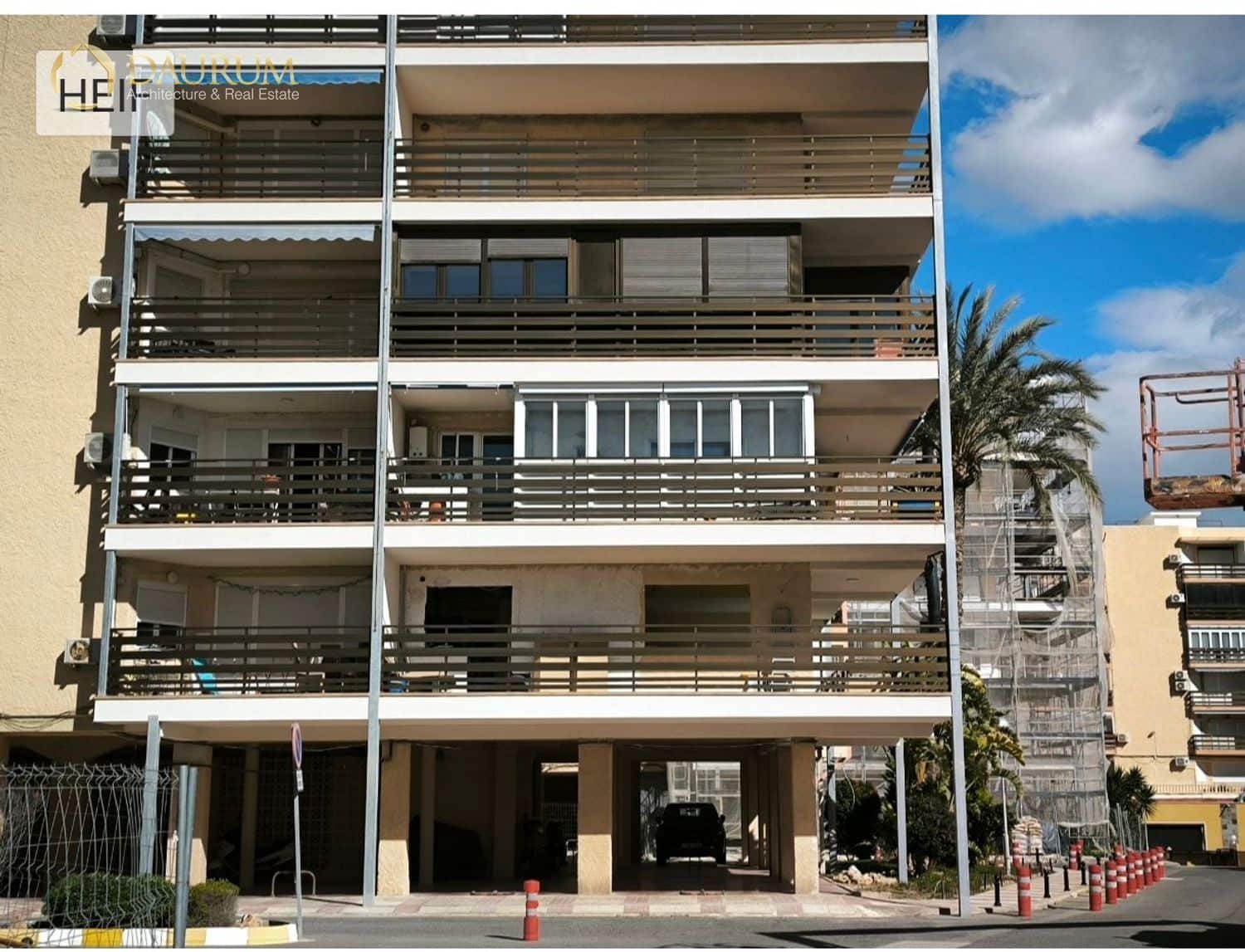 Flat for sale in Playa de Muchavista with pool - € 199,000 (Ref: 9685768)