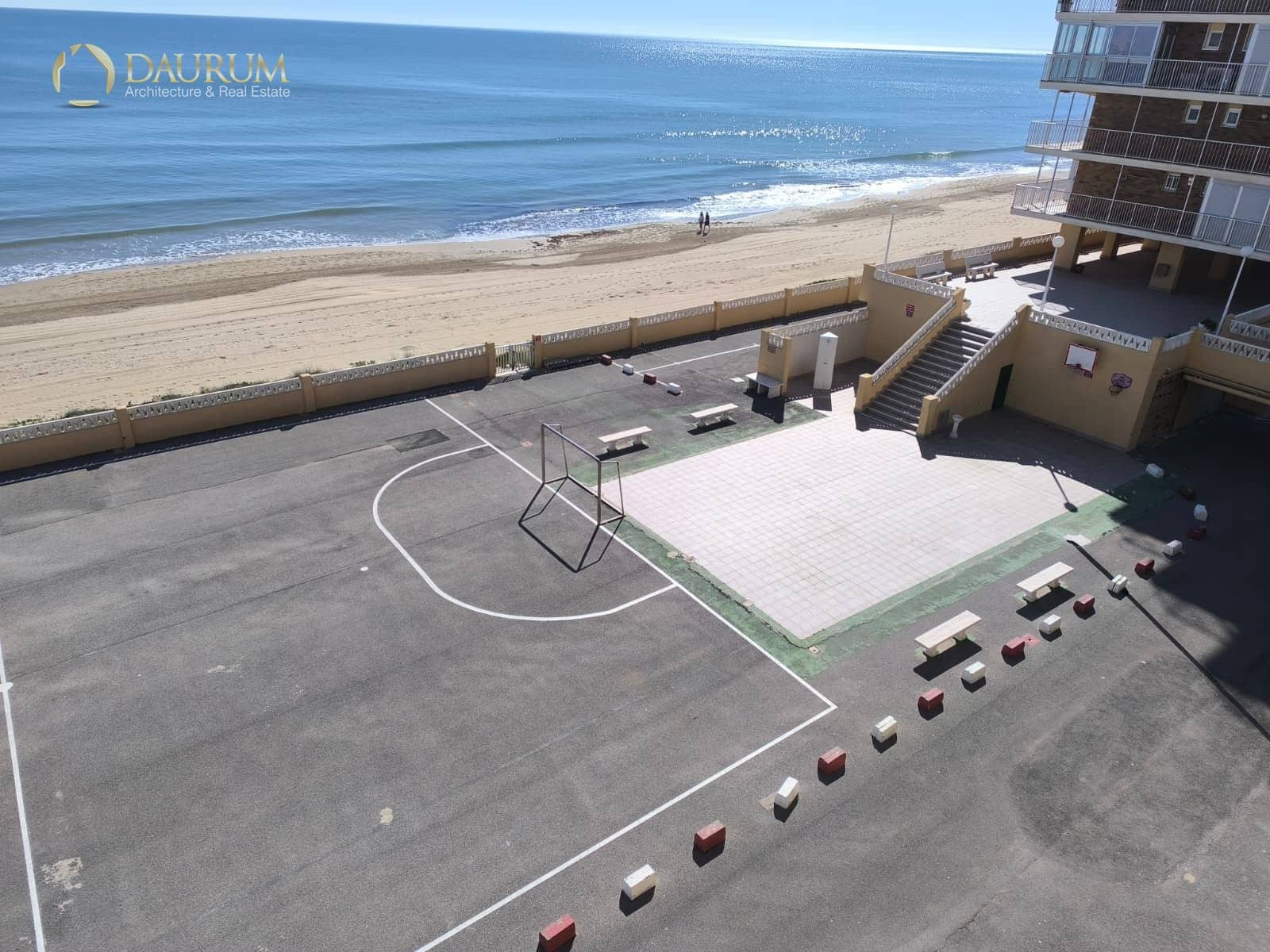 Piso de 3 habitaciones en Arenales del Sol en venta con garaje - 316.000 € (Ref: 9688436)