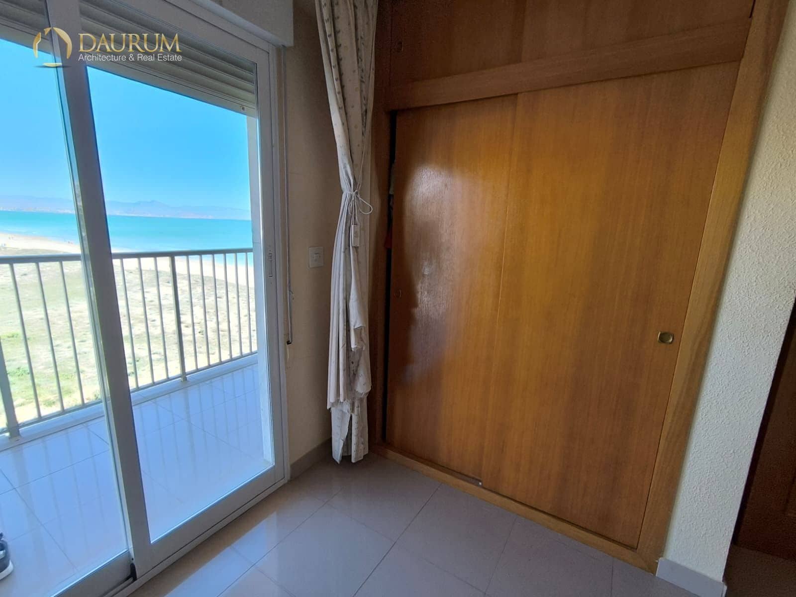 Piso de 3 habitaciones en Arenales del Sol en venta con garaje - 316.000 € (Ref: 9688436)