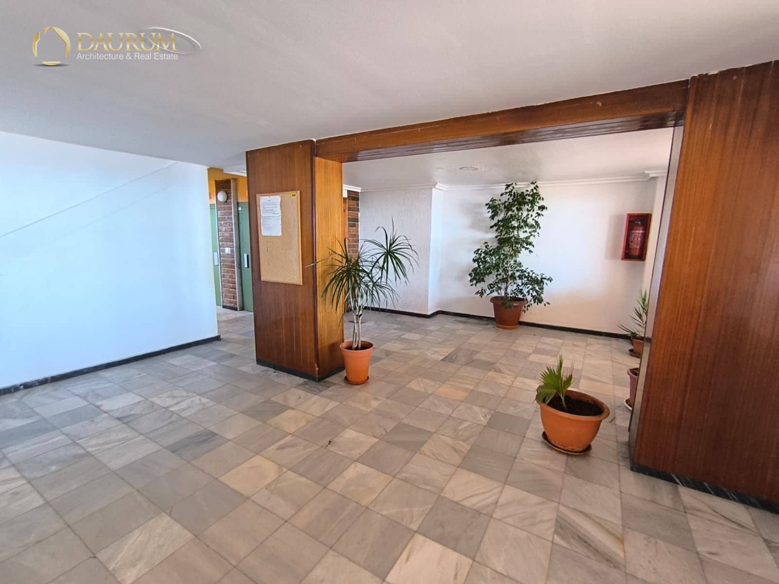 Piso de 3 habitaciones en Arenales del Sol en venta con garaje - 316.000 € (Ref: 9688436)