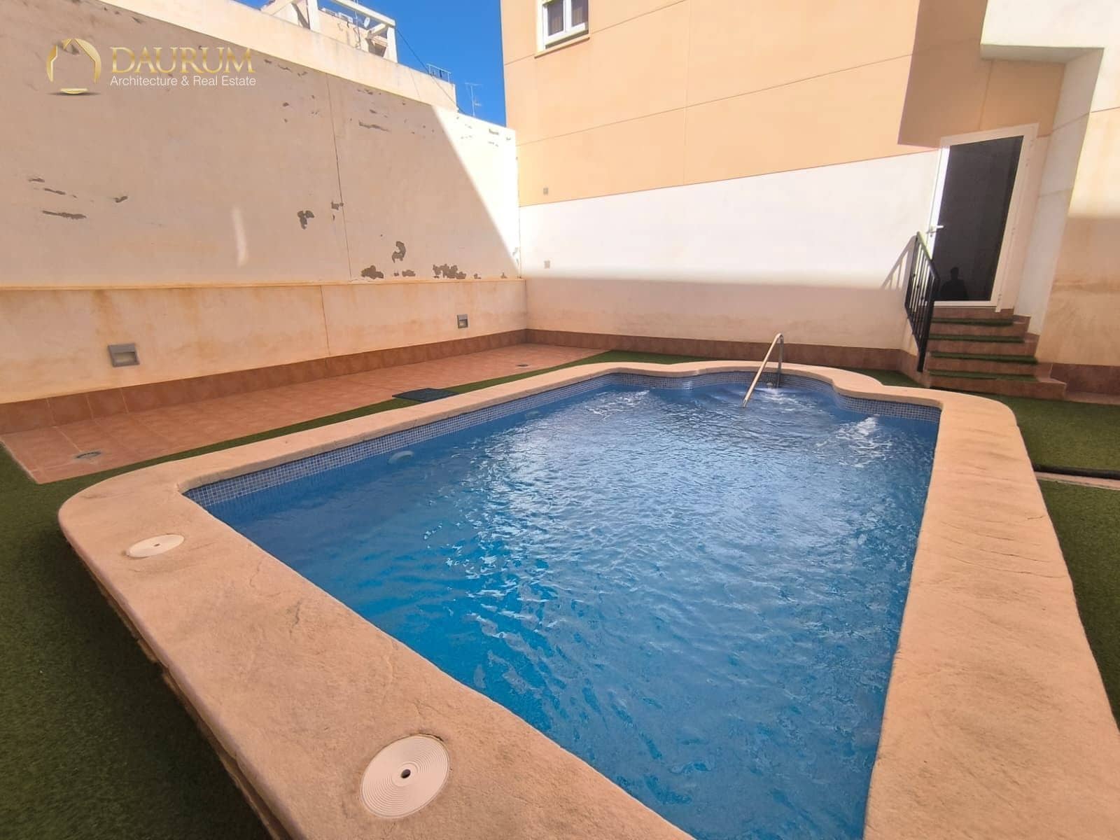 2 bedroom Flat for sale in El Altet with pool garage - € 196,000 (Ref: 9694136)