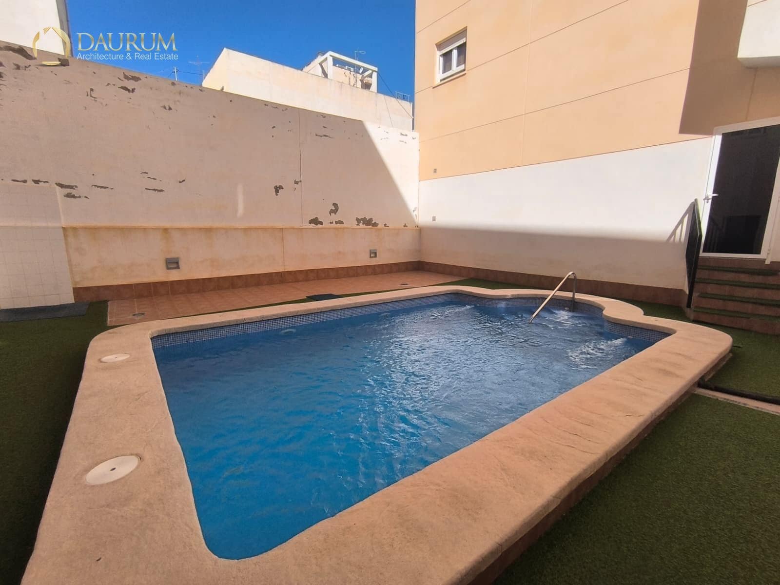 2 bedroom Flat for sale in El Altet with pool garage - € 196,000 (Ref: 9694136)