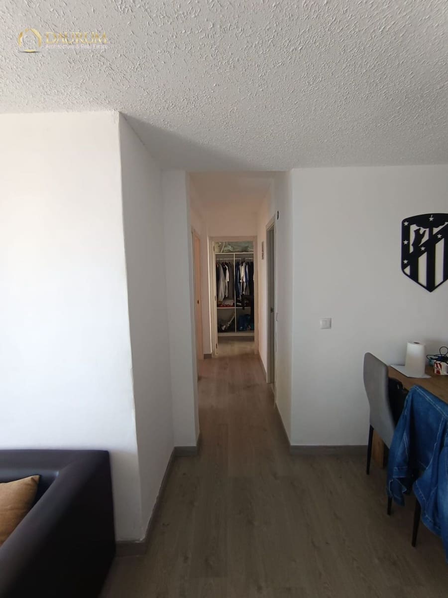 3 bedroom Flat for sale in Alicante / Alacant city with garage - € 180,000 (Ref: 9694592)