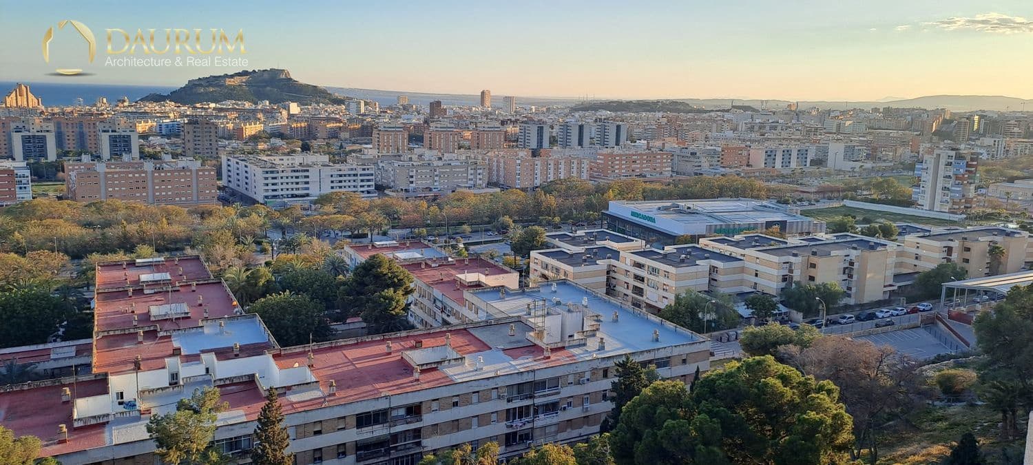 3 bedroom Flat for sale in Alicante / Alacant city with garage - € 180,000 (Ref: 9694592)