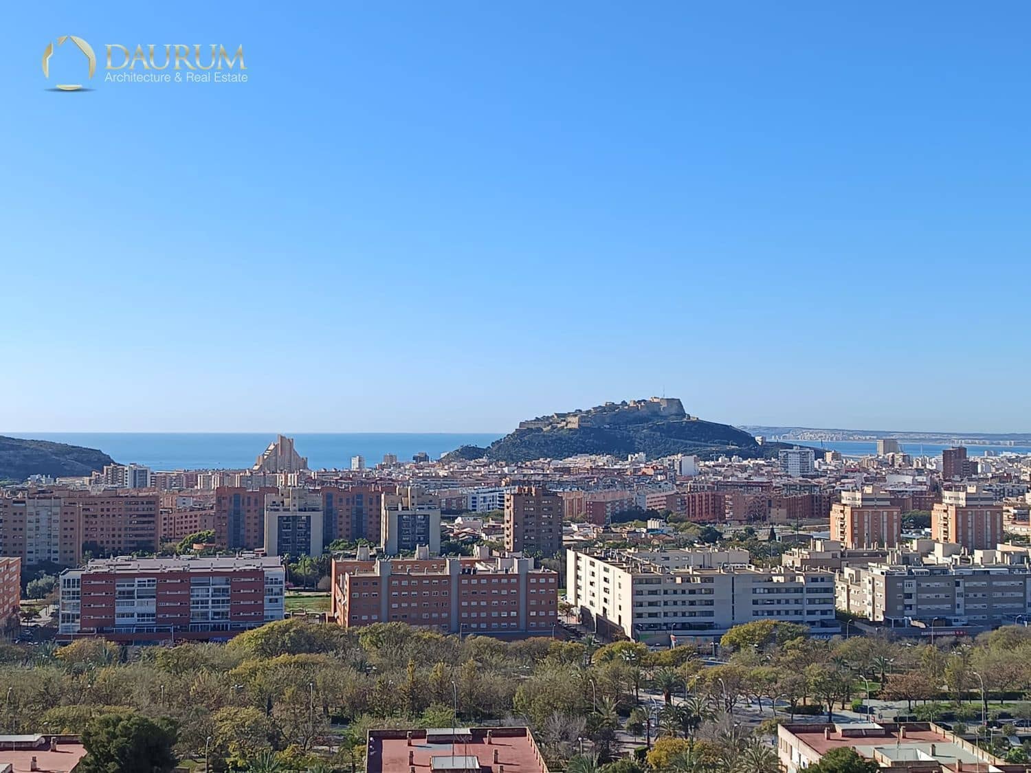 3 bedroom Flat for sale in Alicante / Alacant city with garage - € 180,000 (Ref: 9694592)