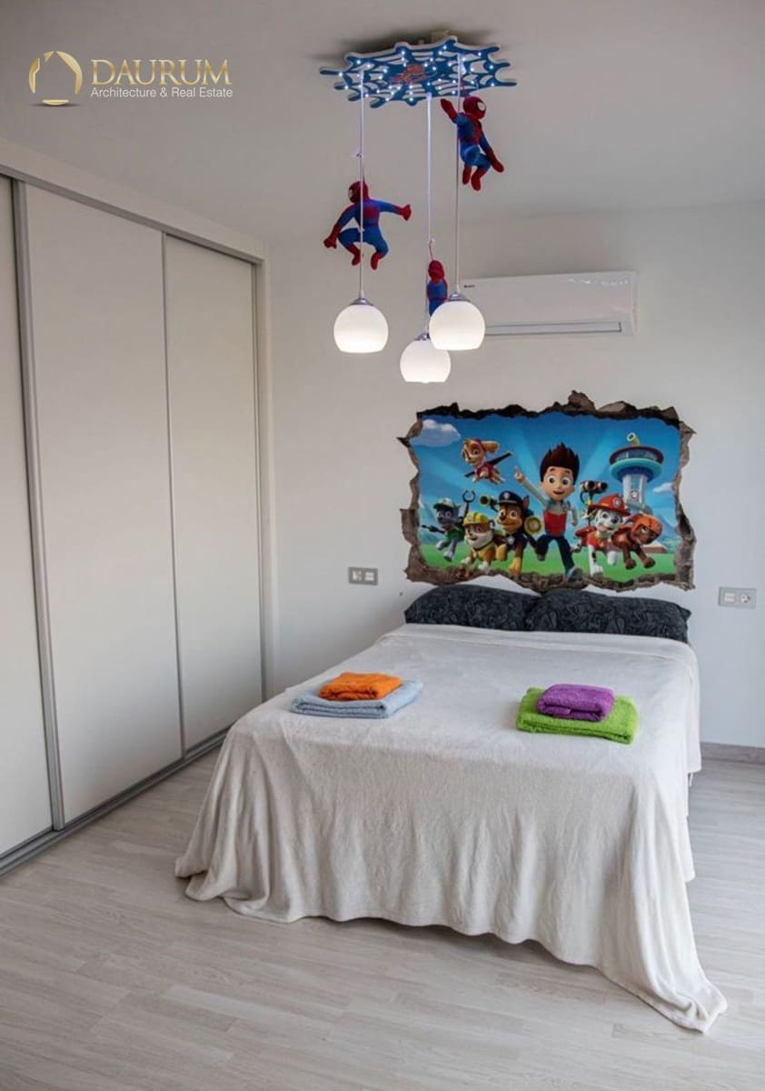 4 bedroom Villa for sale in Moralet with pool garage - € 340,000 (Ref: 9716574)