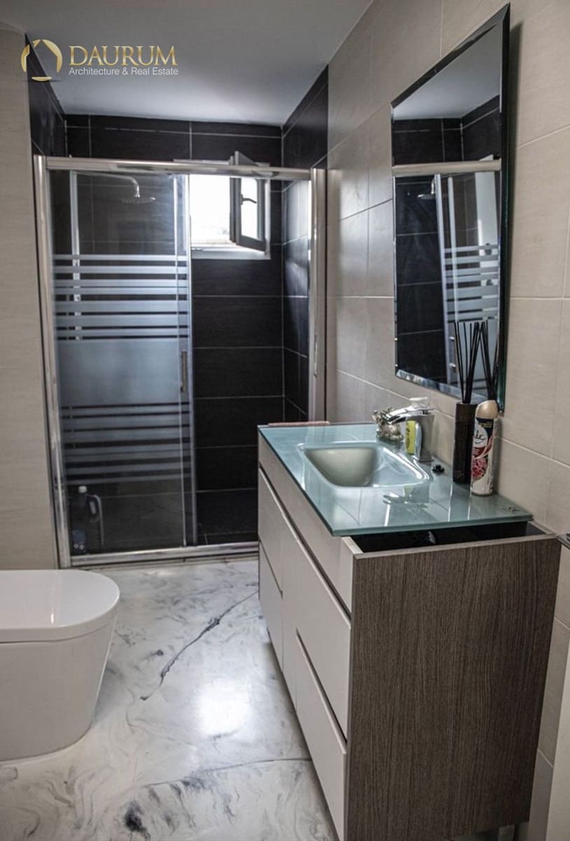 4 bedroom Villa for sale in Moralet with pool garage - € 340,000 (Ref: 9716574)