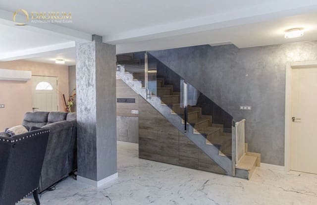 4 soveværelse Villa til salg i Moralet, Alicante by med swimmingpool garage - € 340.000 (Ref: 9716574)