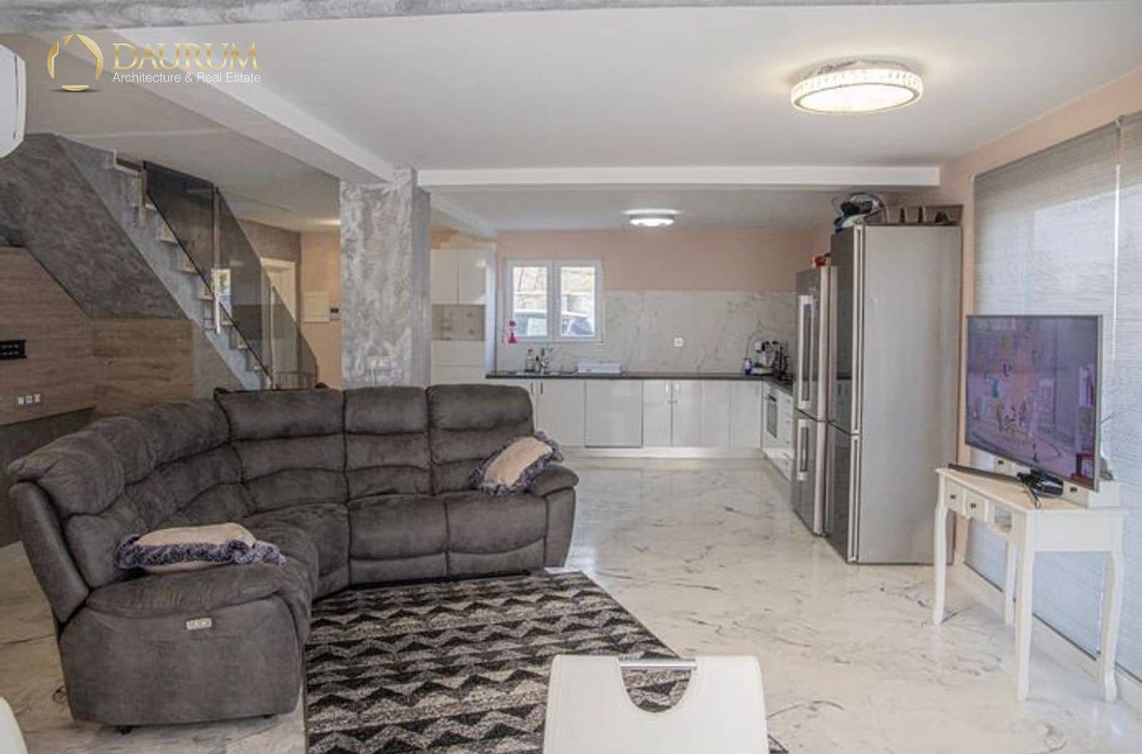 4 bedroom Villa for sale in Moralet with pool garage - € 340,000 (Ref: 9716574)