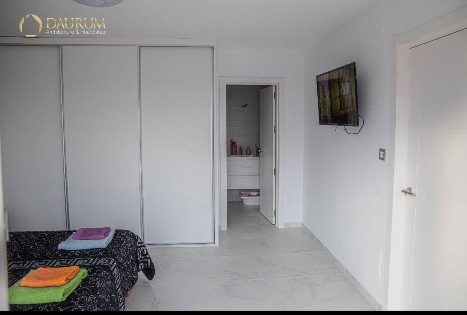 4 bedroom Villa for sale in Moralet with pool garage - € 340,000 (Ref: 9716574)