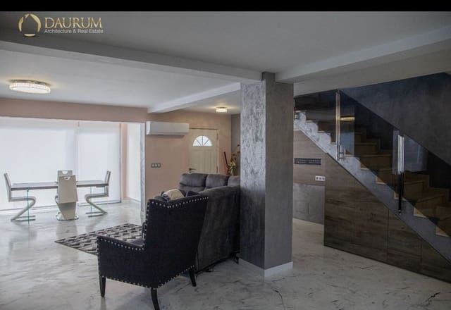 4 soveværelse Villa til salg i Moralet, Alicante by med swimmingpool garage - € 340.000 (Ref: 9716574)