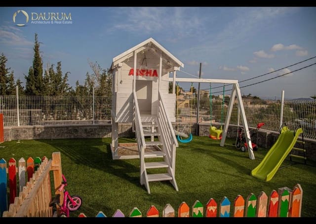 4 soveværelse Villa til salg i Moralet, Alicante by med swimmingpool garage - € 340.000 (Ref: 9716574)