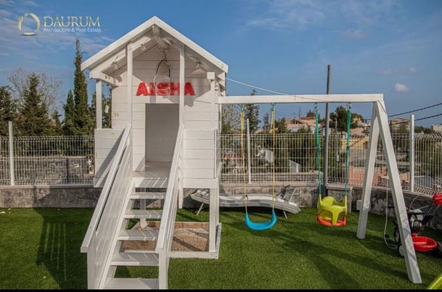 4 soveværelse Villa til salg i Moralet, Alicante by med swimmingpool garage - € 340.000 (Ref: 9716574)