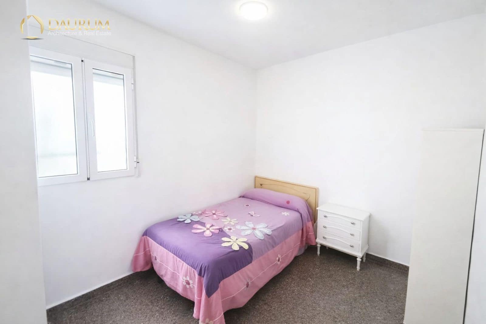Piso de 3 habitaciones en Alicante / Alacant ciudad en venta - 130.000 € (Ref: 9720359)