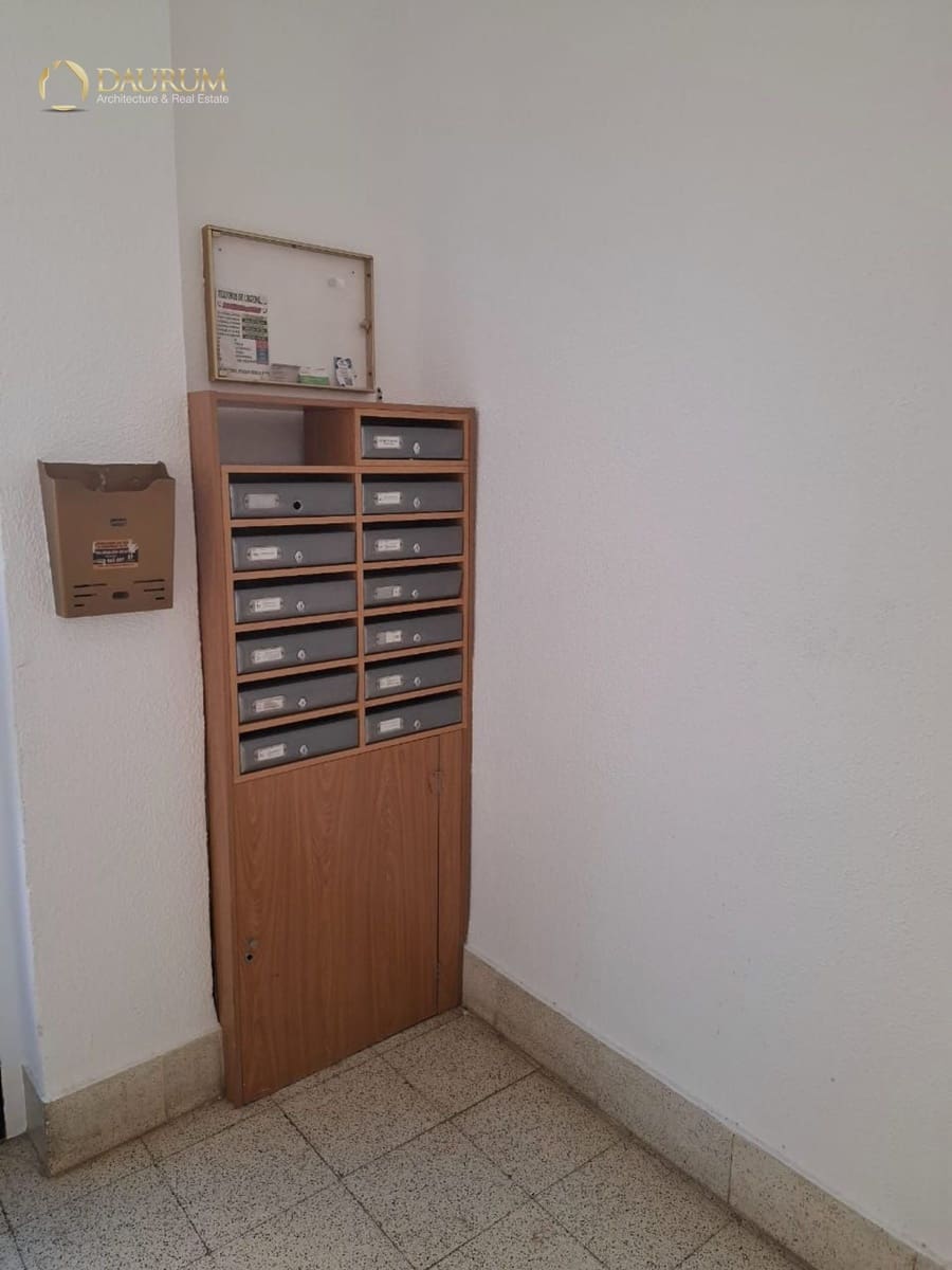 3 bedroom Flat for sale in Alicante / Alacant city - € 155,000 (Ref: 9723590)