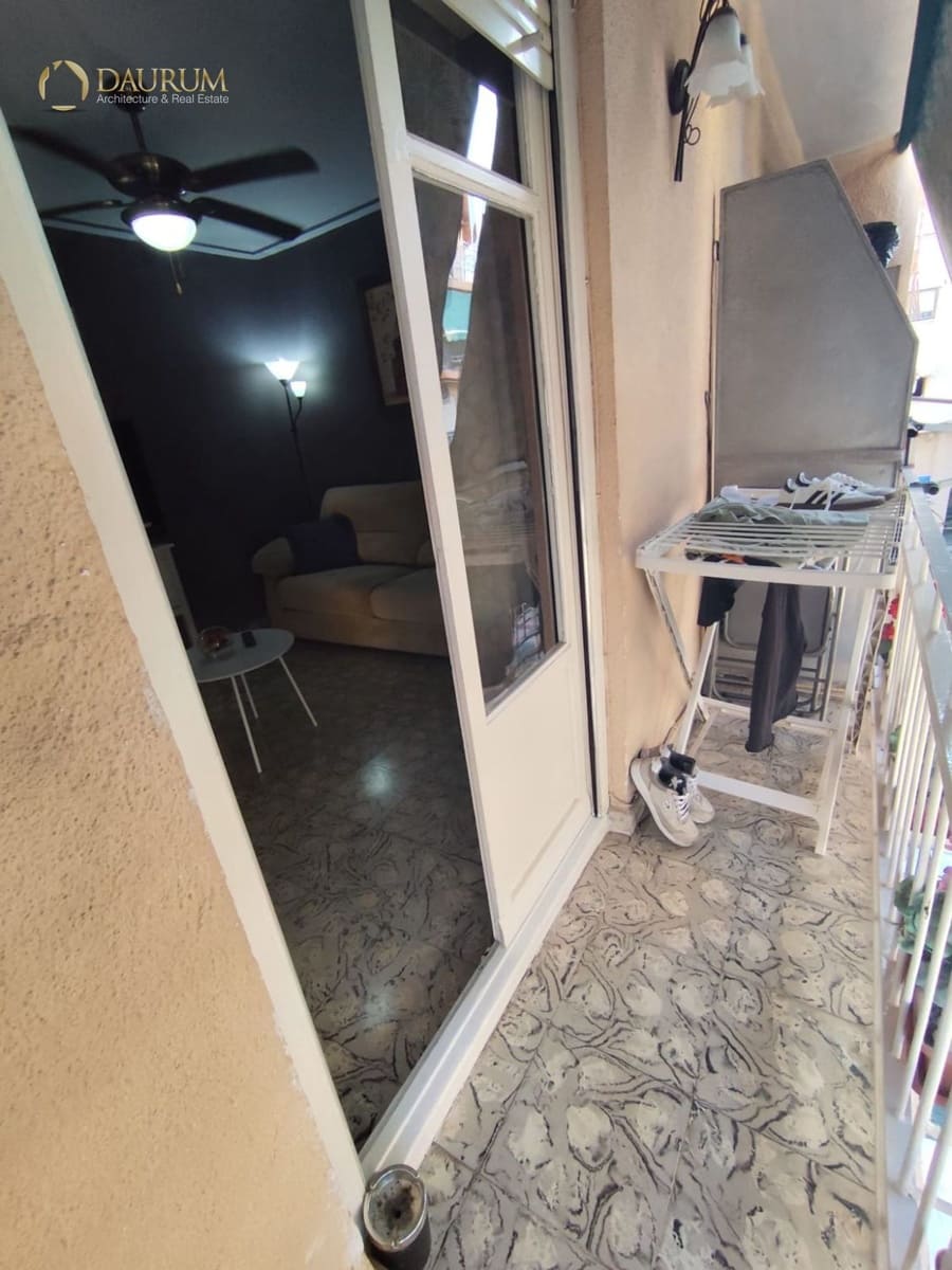 3 bedroom Flat for sale in Alicante / Alacant city - € 155,000 (Ref: 9723590)