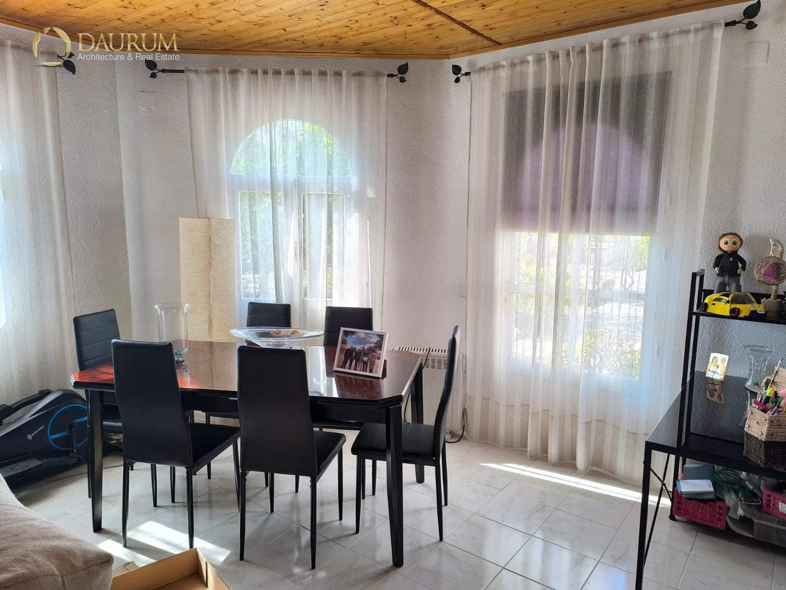 3 bedroom Villa for sale in Busot with pool garage - € 369,900 (Ref: 9730751)