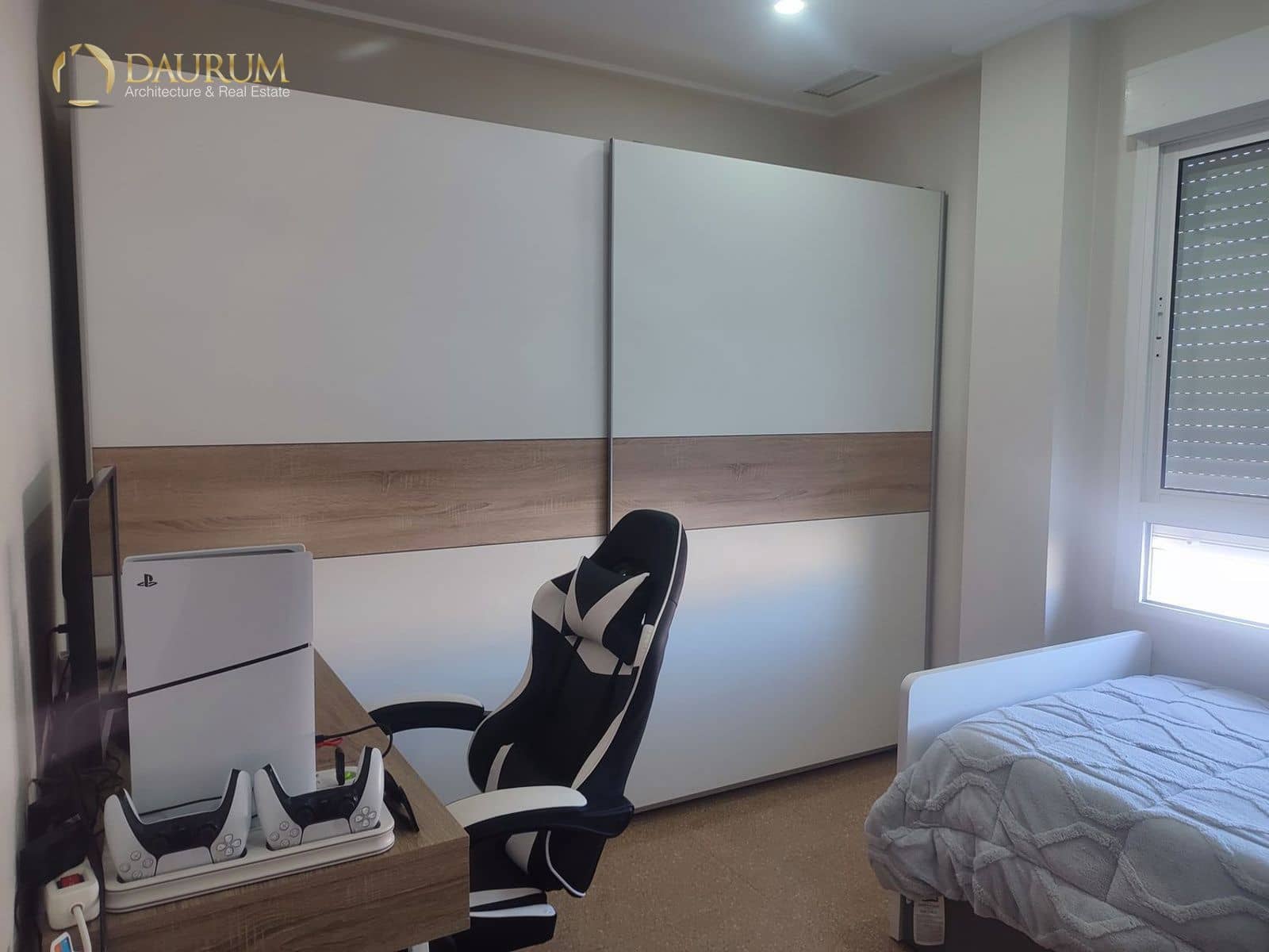 4 bedroom Flat for sale in Monforte del Cid with garage - € 168,000 (Ref: 9739205)