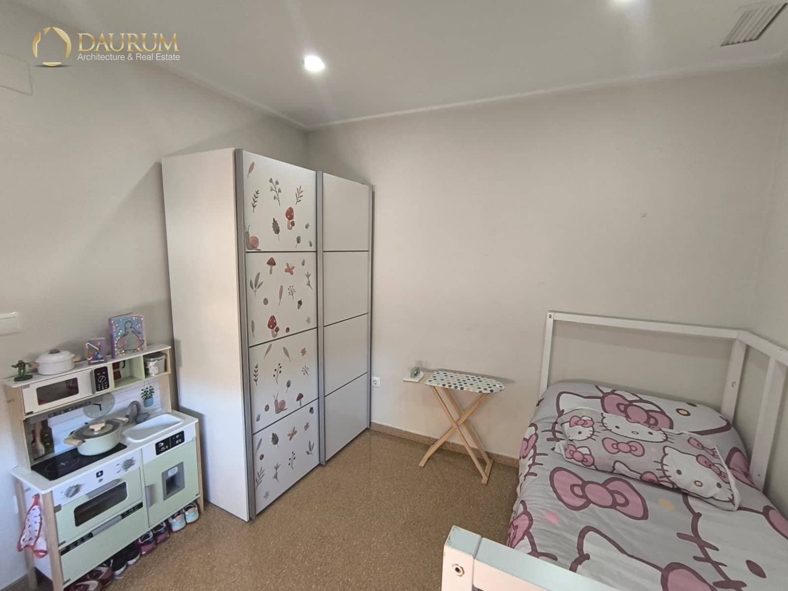 4 bedroom Flat for sale in Monforte del Cid with garage - € 168,000 (Ref: 9739205)