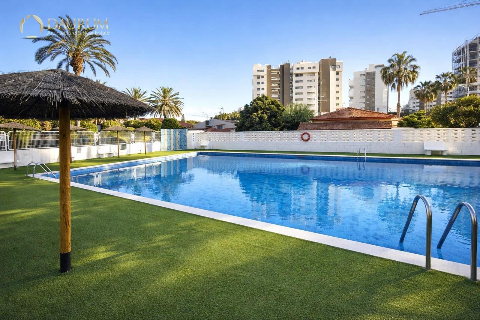 1 sovrum Lägenhet till salu i Alicante stad med pool garage - 240 000 € (Ref: 9753447)