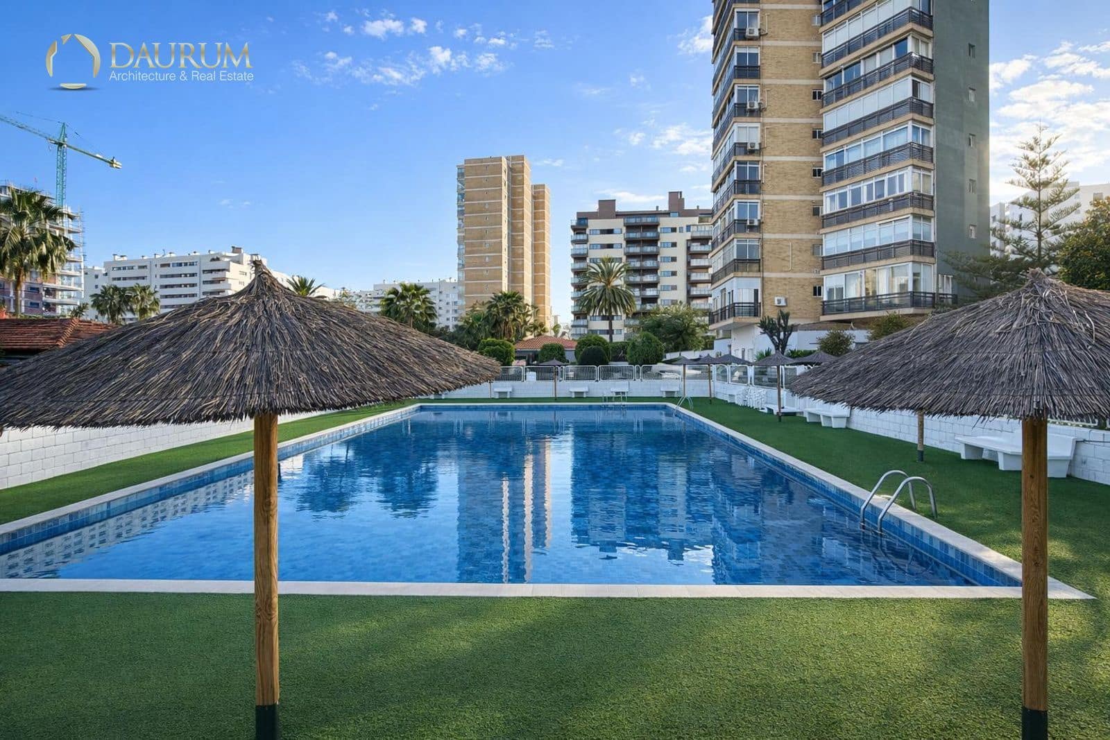 1 sovrum Lägenhet till salu i Alicante stad med pool garage - 240 000 € (Ref: 9753447)