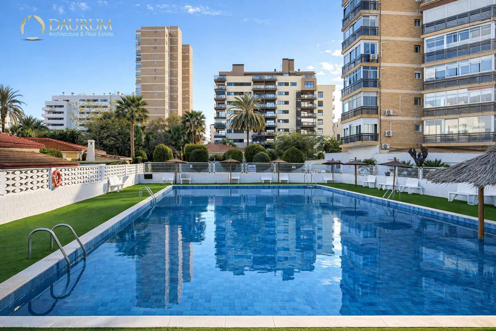1 sovrum Lägenhet till salu i Alicante stad med pool garage - 240 000 € (Ref: 9753447)