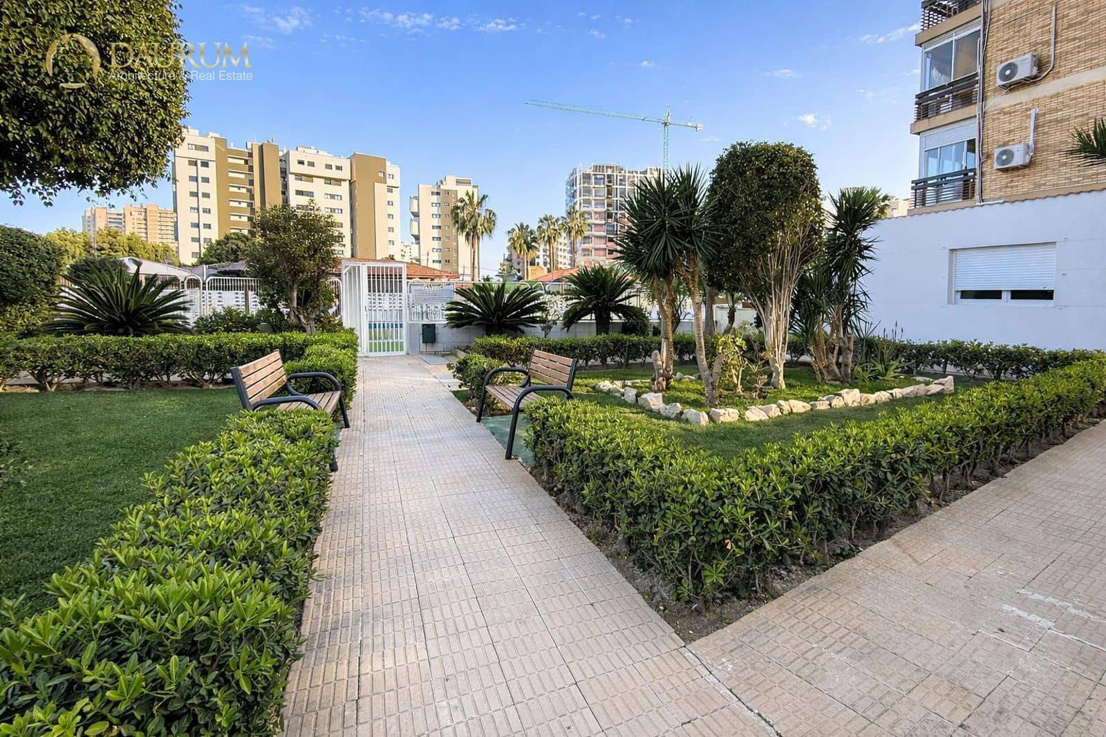 1 sovrum Lägenhet till salu i Alicante stad med pool garage - 240 000 € (Ref: 9753447)