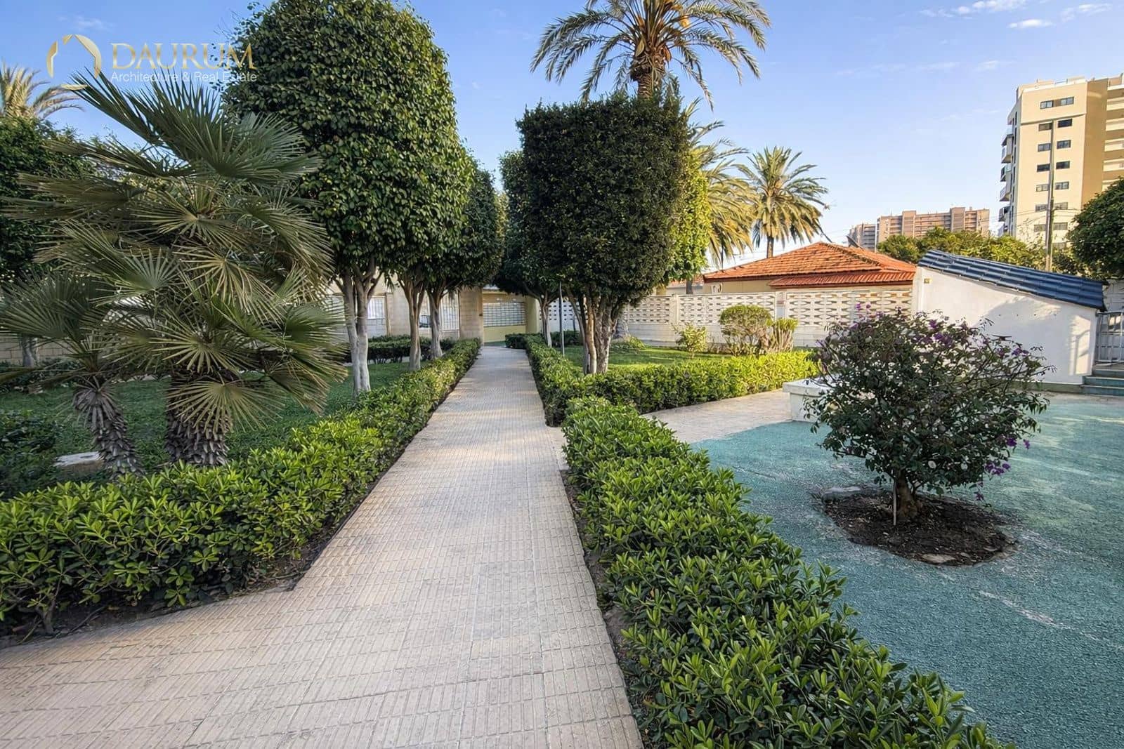 1 sovrum Lägenhet till salu i Alicante stad med pool garage - 240 000 € (Ref: 9753447)