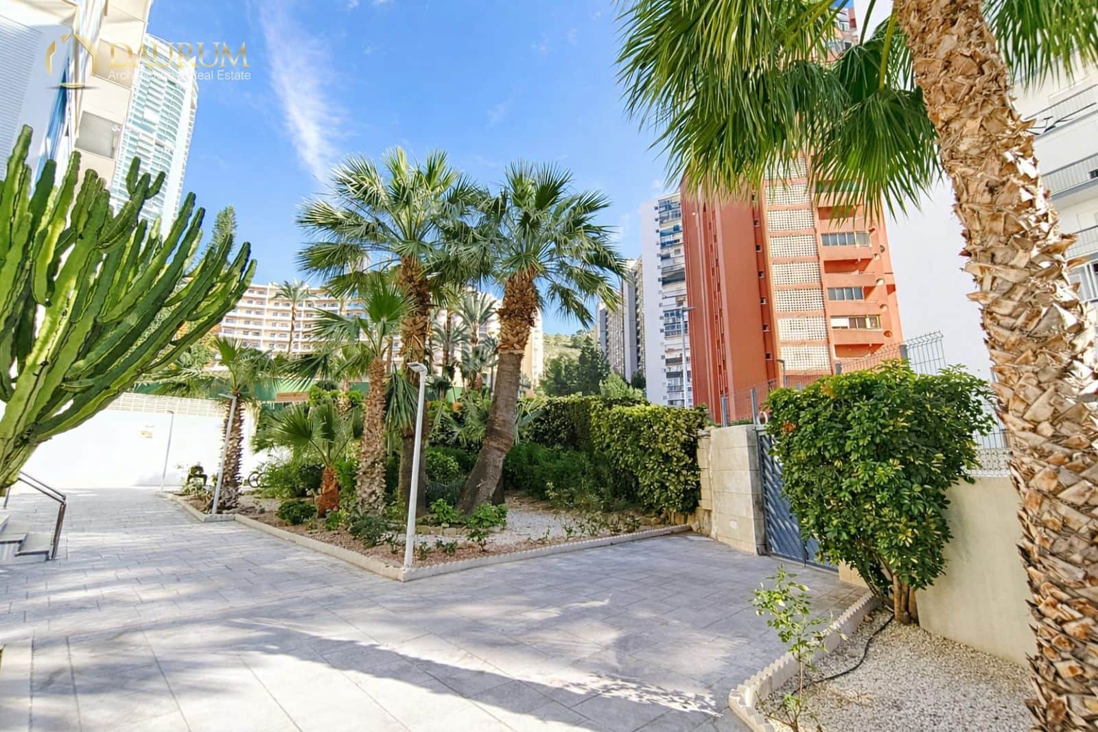 2 sovrum Lägenhet till salu i Benidorm med pool garage - 380 000 € (Ref: 9756372)