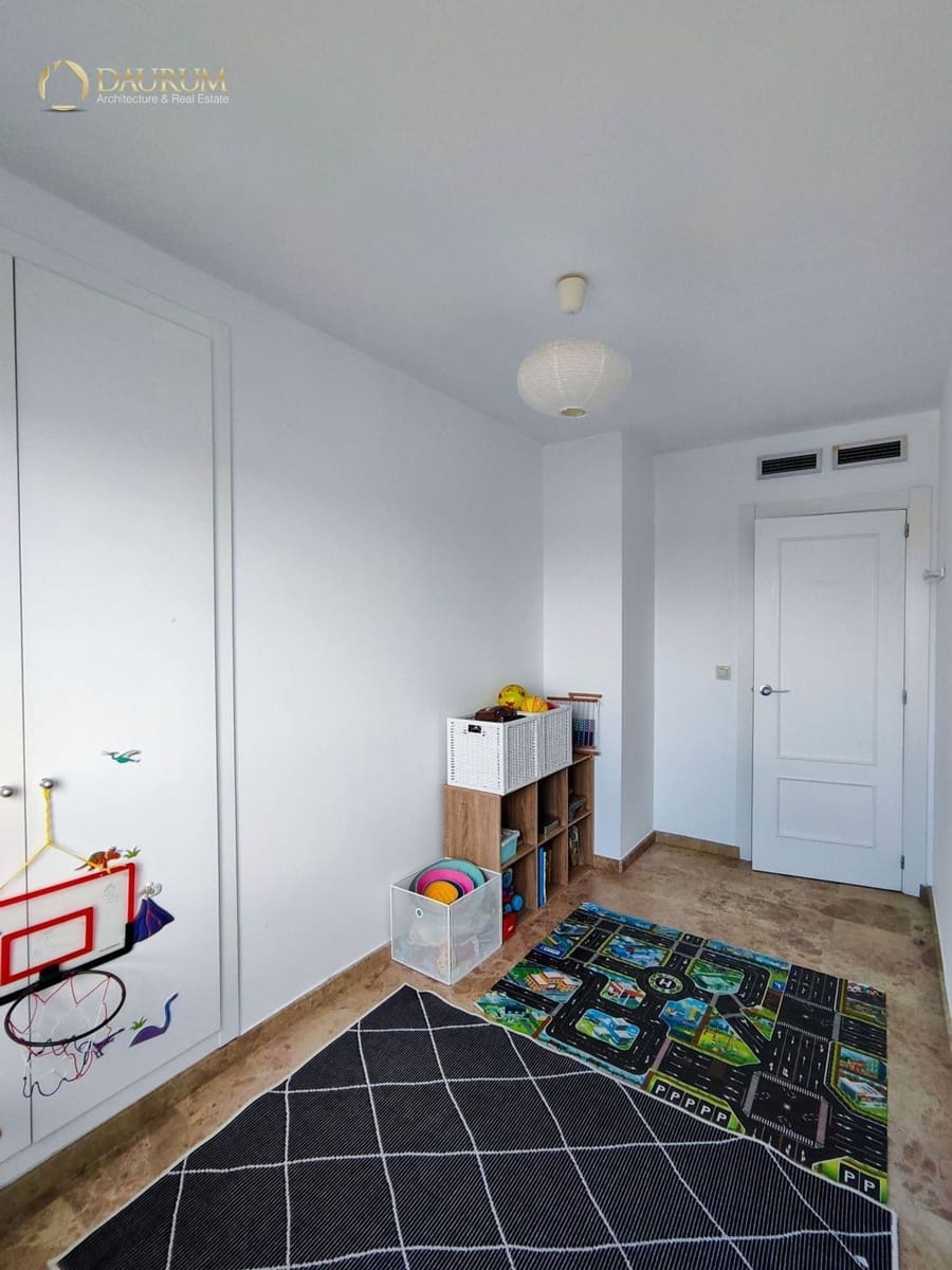 4 sovrum Takvåning till salu i Playa de San Juan med pool - 690 000 € (Ref: 9757892)