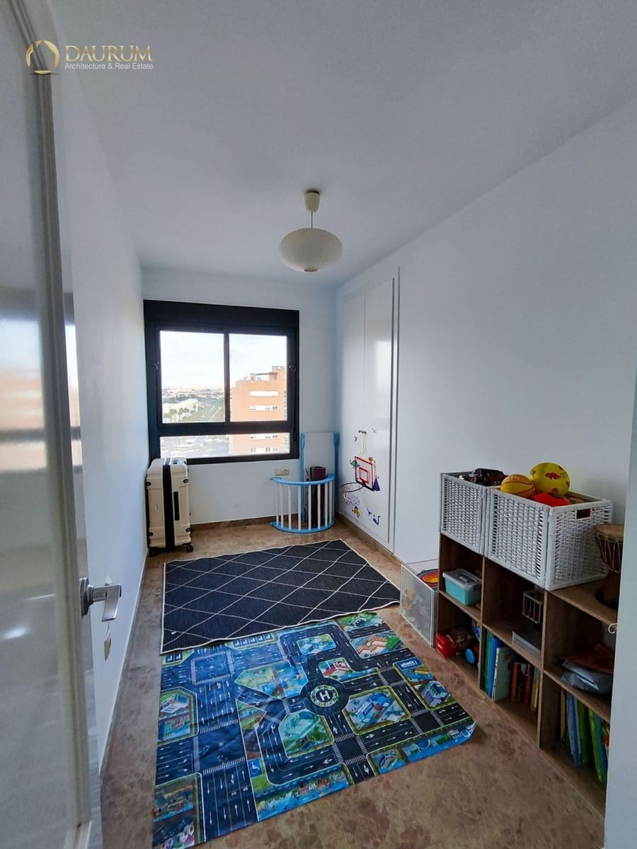 4 sovrum Takvåning till salu i Playa de San Juan med pool - 690 000 € (Ref: 9757892)