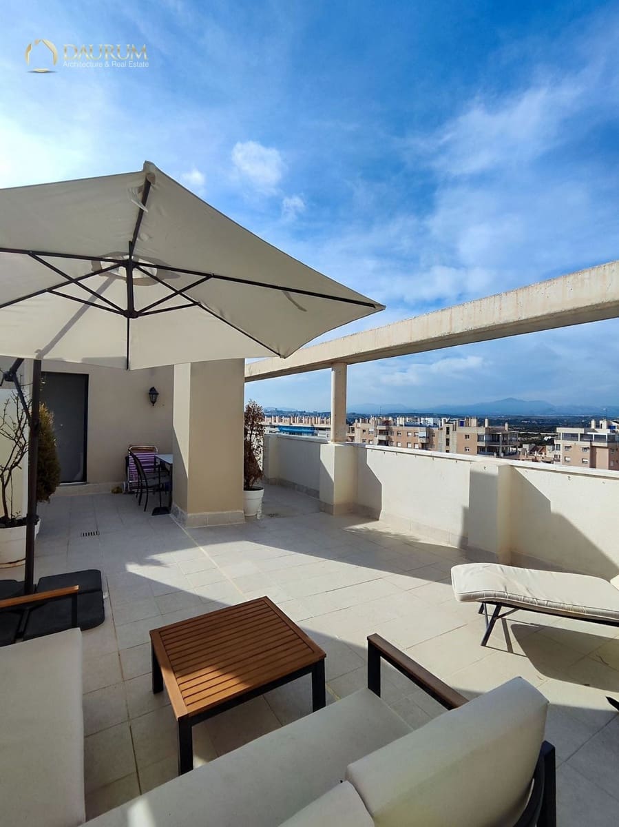 4 sovrum Takvåning till salu i Playa de San Juan med pool - 690 000 € (Ref: 9757892)