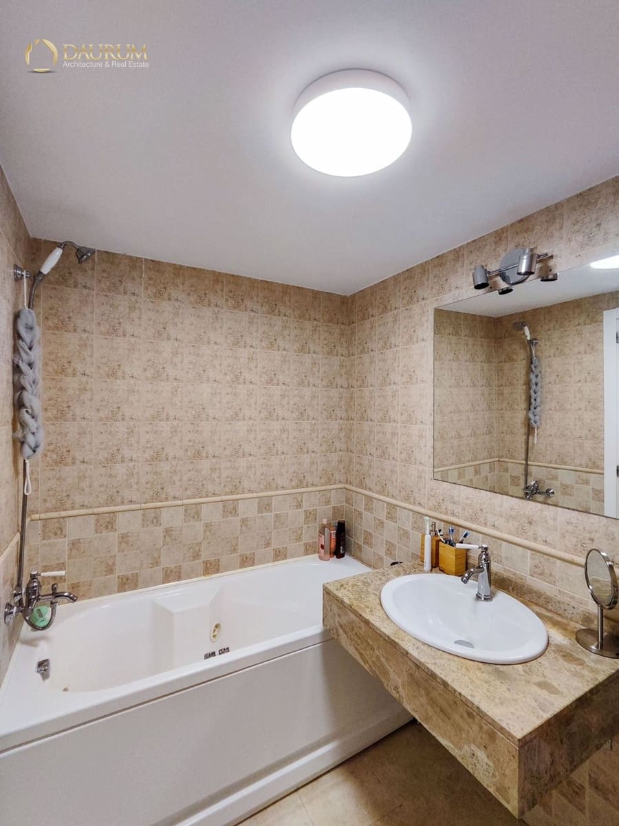 4 sovrum Takvåning till salu i Playa de San Juan med pool - 690 000 € (Ref: 9757892)