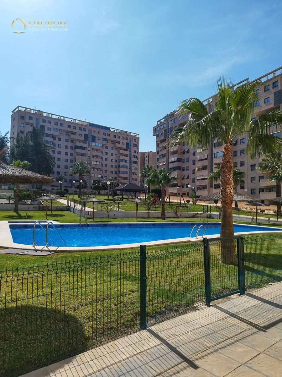 4 sovrum Takvåning till salu i Playa de San Juan med pool - 690 000 € (Ref: 9757892)