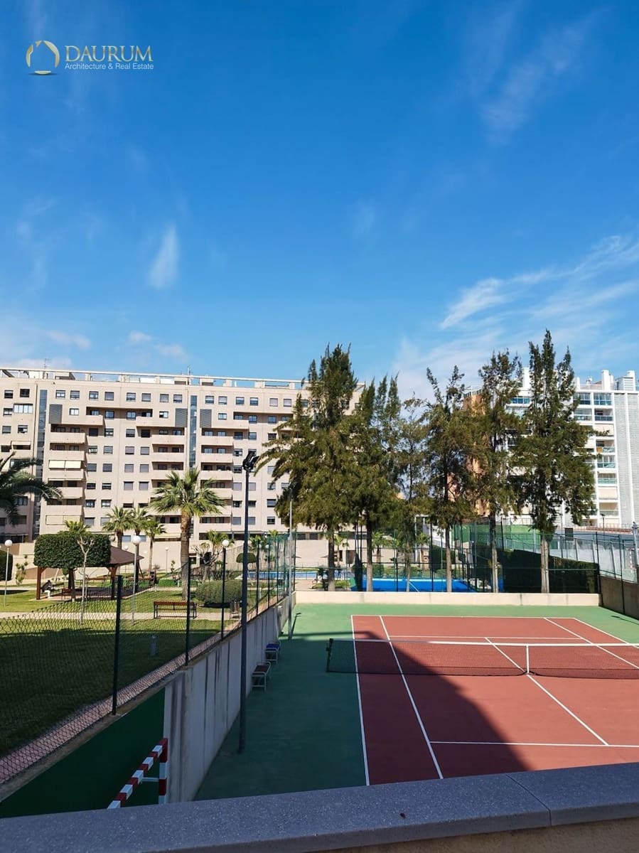 4 sovrum Takvåning till salu i Playa de San Juan med pool - 690 000 € (Ref: 9757892)