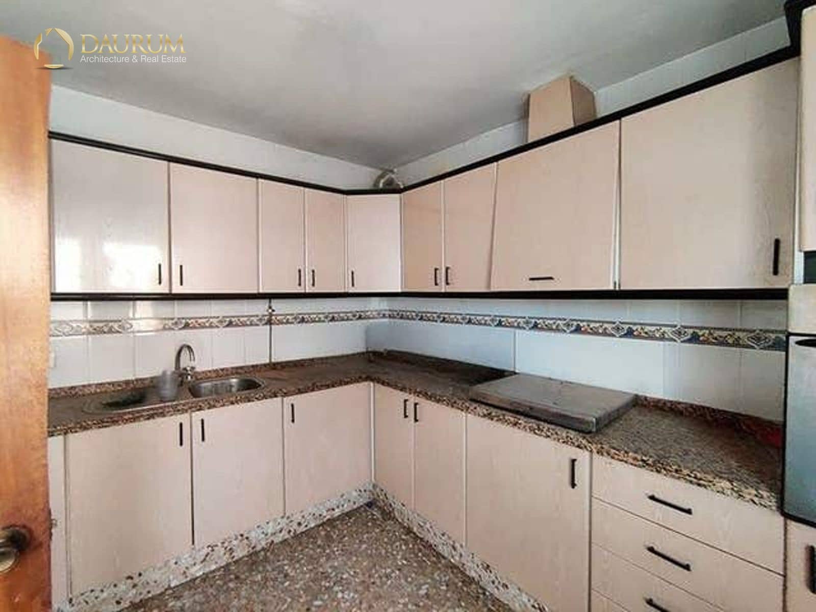 5 Zimmer Villa zu verkaufen in Moralet mit Garage - 280.000 € (Ref: 9759506)